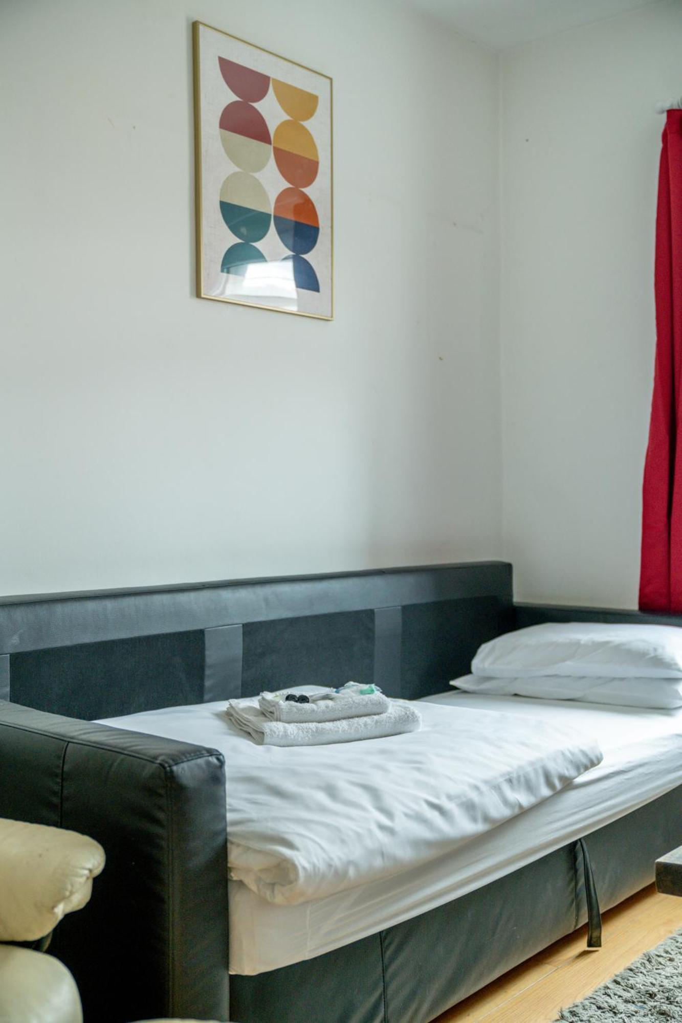 לונדון Carnaby & Oxford Street - Central Soho - One Bedroom - Double Bed & Sofabed מראה חיצוני תמונה