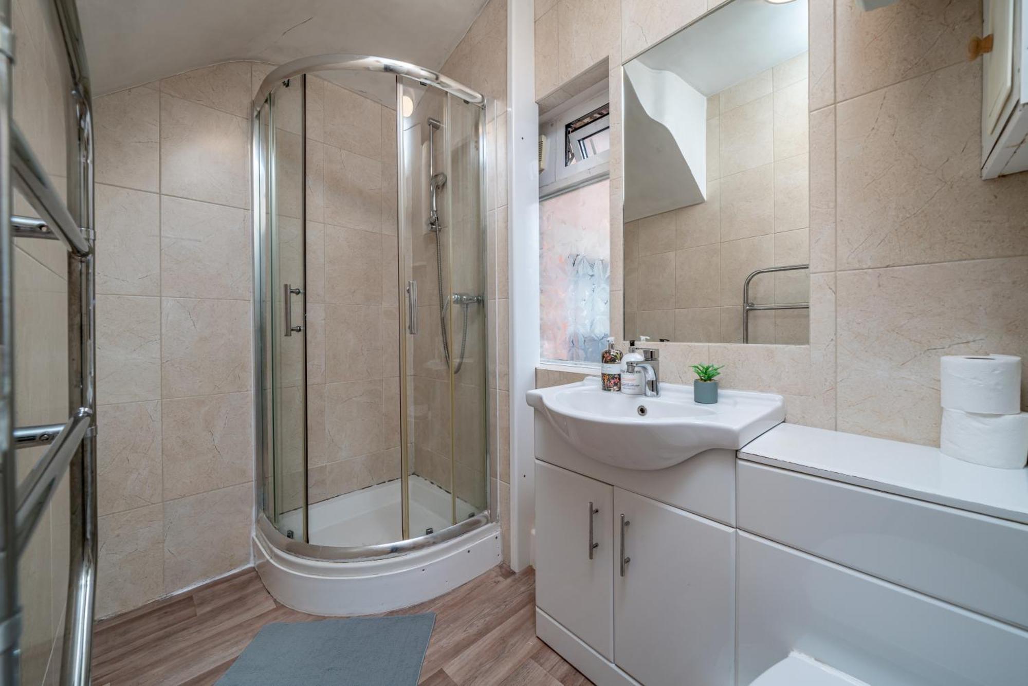 לונדון Carnaby & Oxford Street - Central Soho - One Bedroom - Double Bed & Sofabed מראה חיצוני תמונה