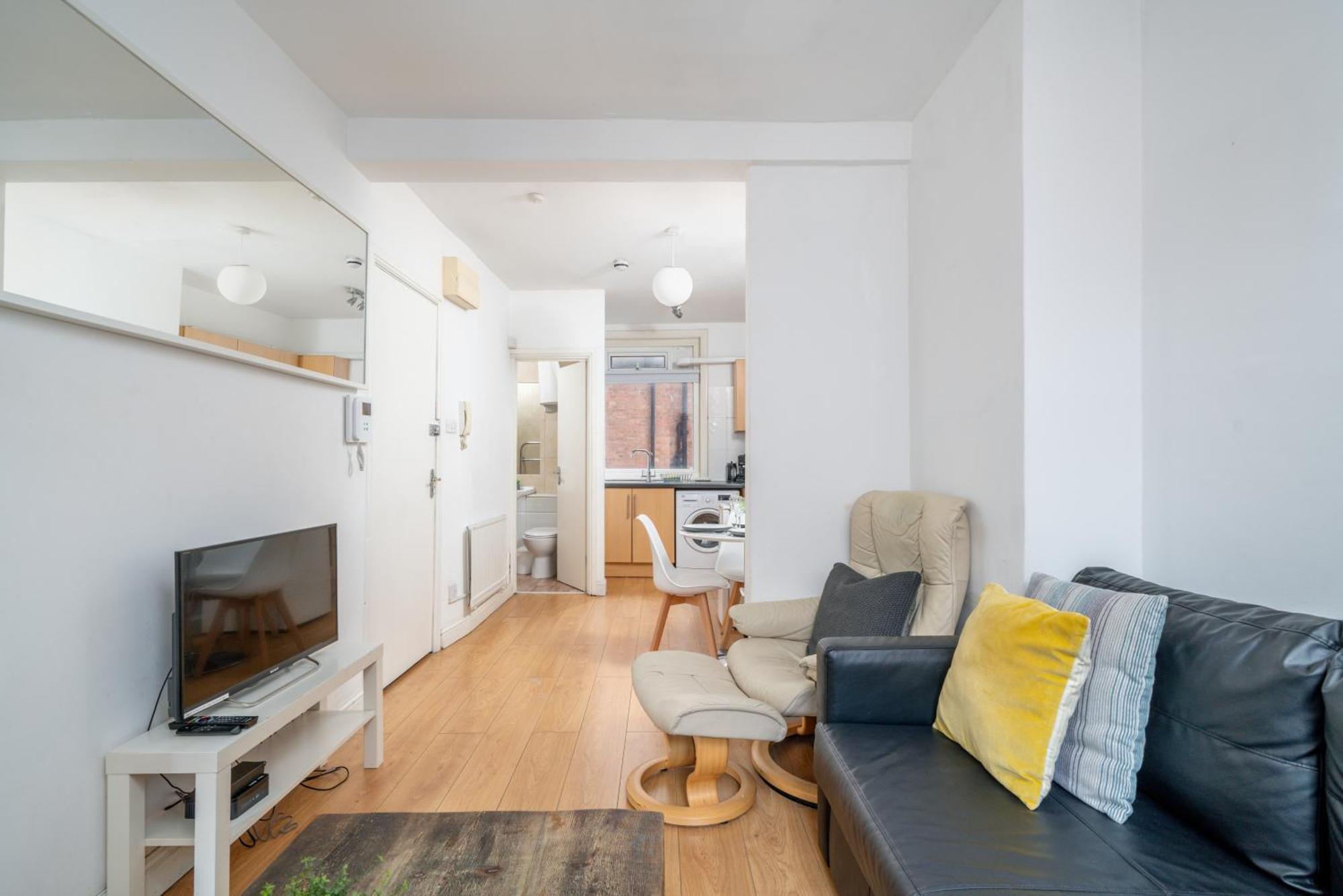 לונדון Carnaby & Oxford Street - Central Soho - One Bedroom - Double Bed & Sofabed מראה חיצוני תמונה