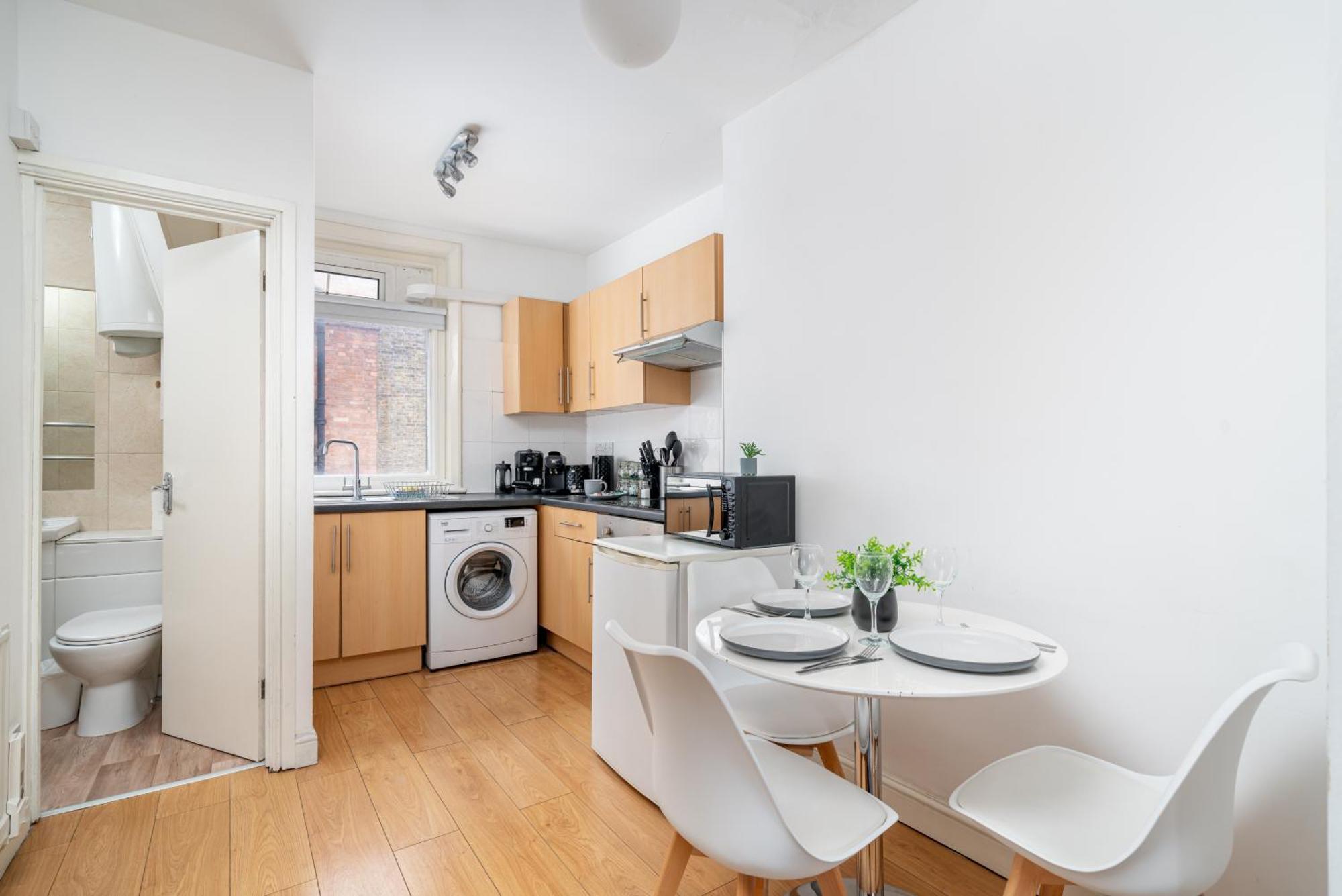 לונדון Carnaby & Oxford Street - Central Soho - One Bedroom - Double Bed & Sofabed מראה חיצוני תמונה