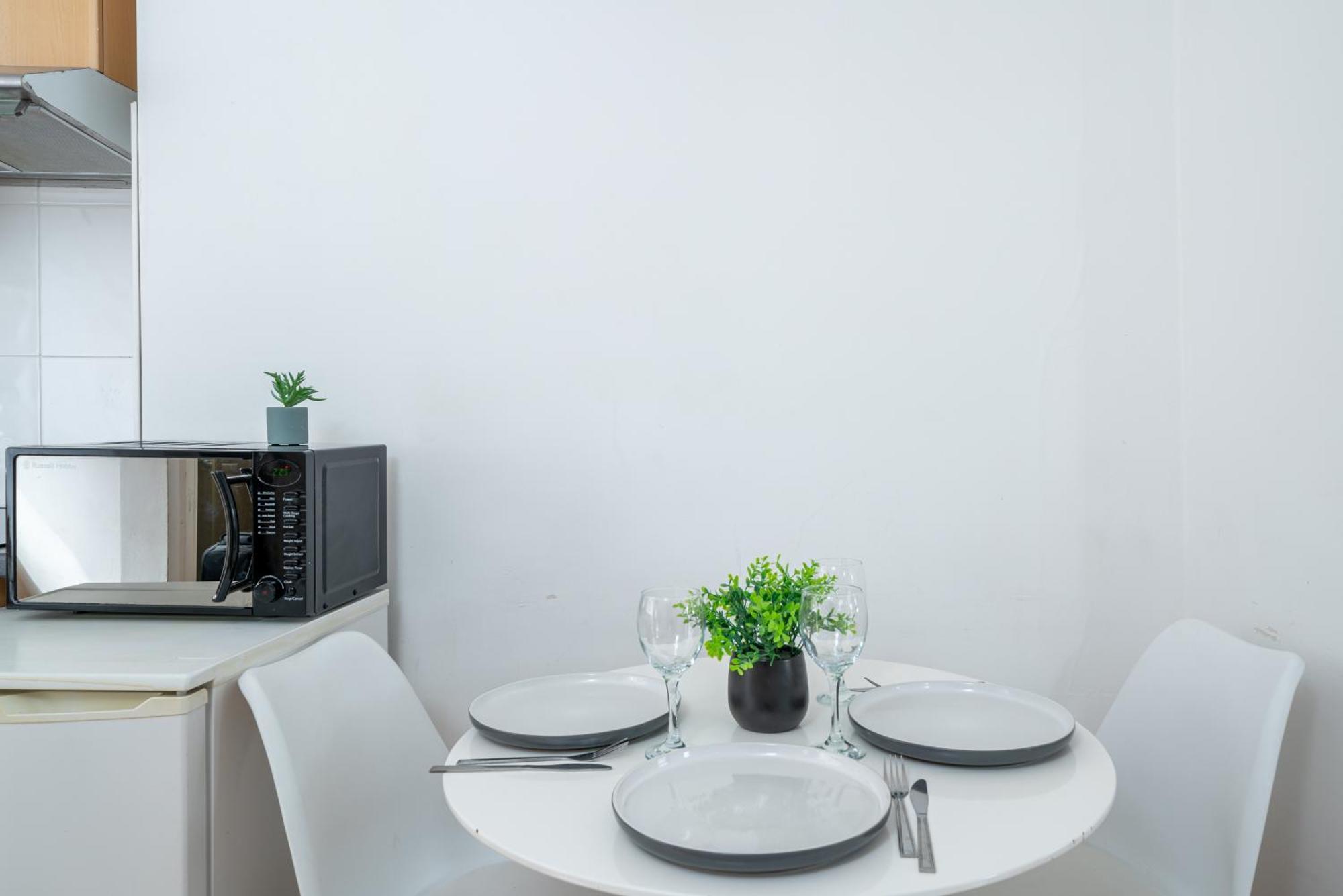 לונדון Carnaby & Oxford Street - Central Soho - One Bedroom - Double Bed & Sofabed מראה חיצוני תמונה